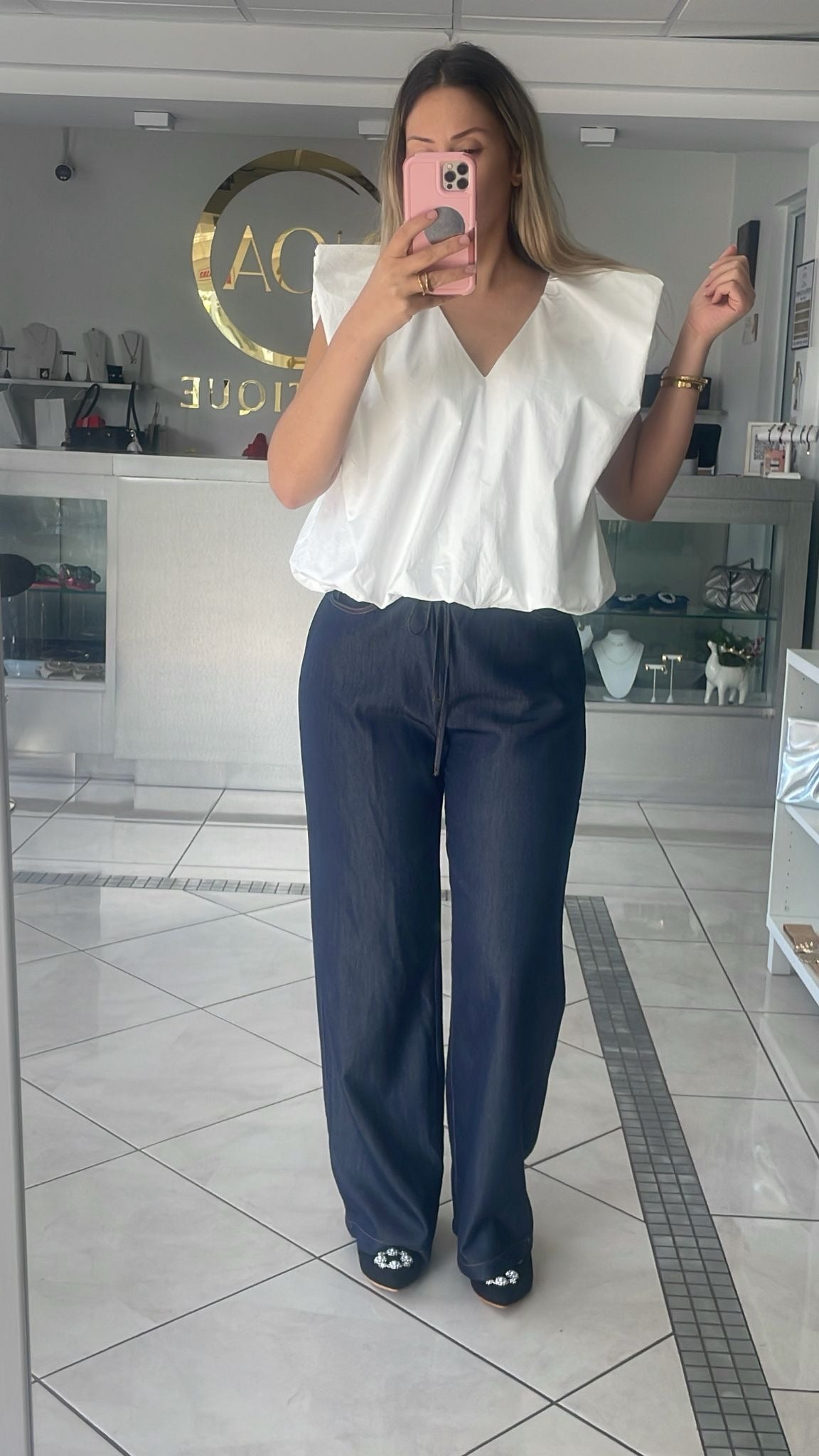 Sleeveless ballon top