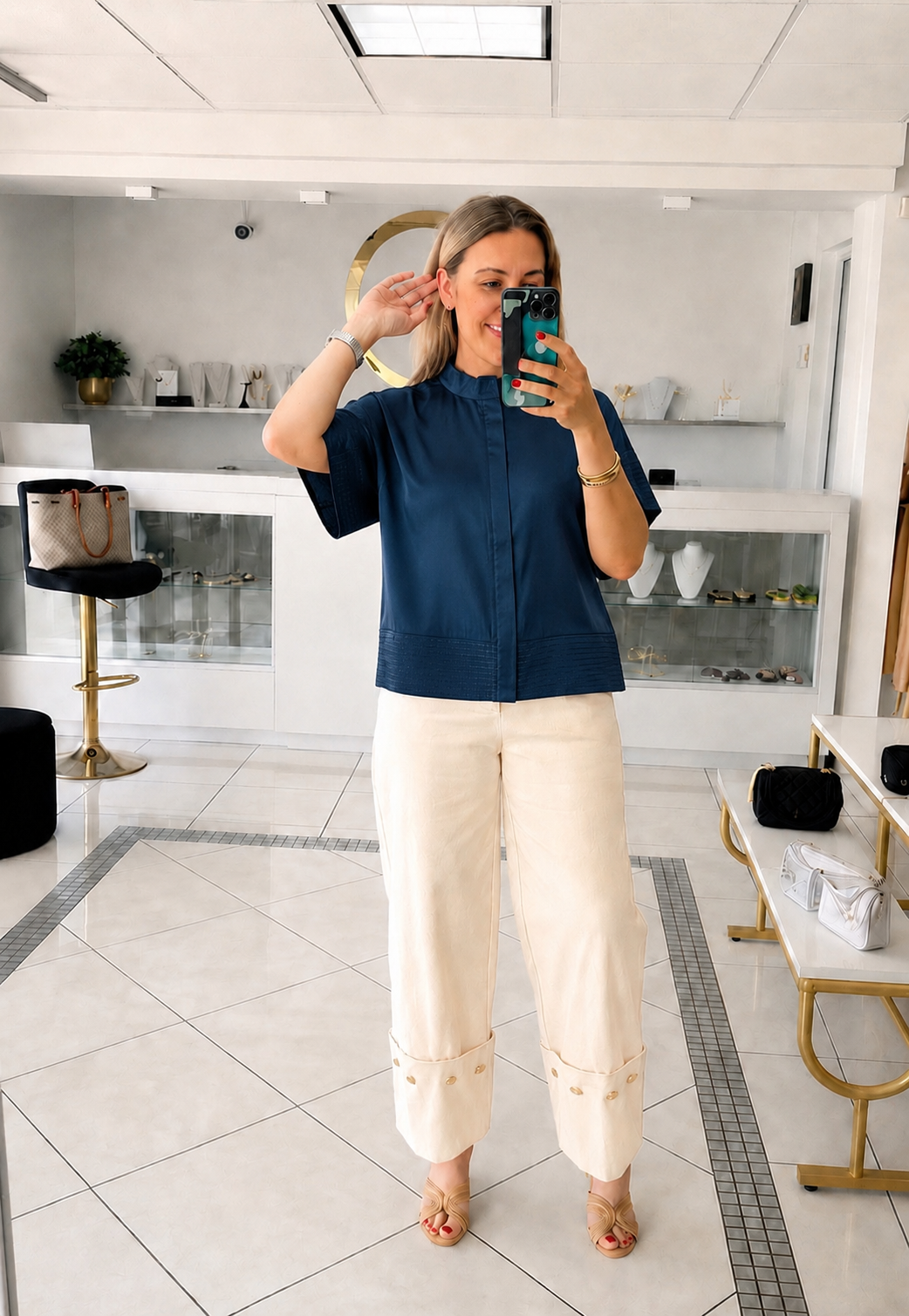Leandra band stitch top