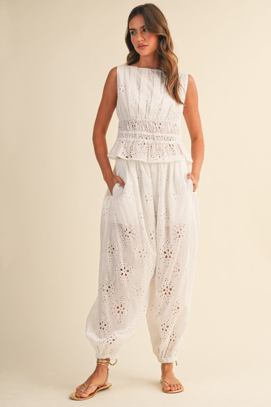 Eyelet the set