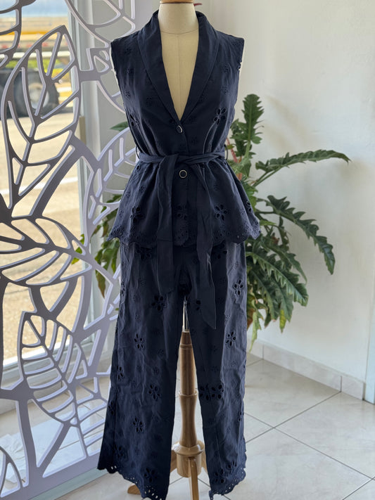 Navy Eyelet Set