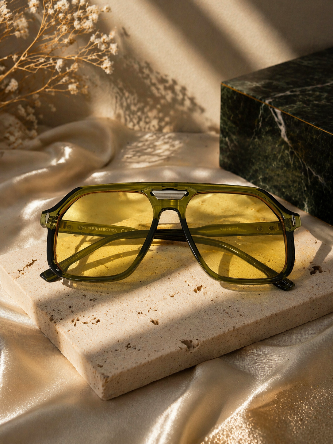 Aviator style sunglasses