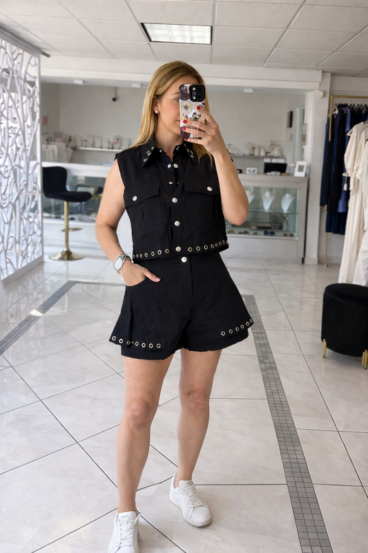 Studs black short set